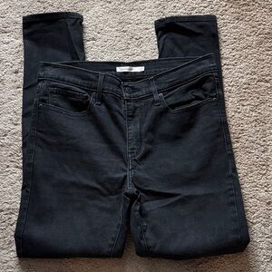 Levi's Women's Black Skinny Straight Leg Jeans. Size 31